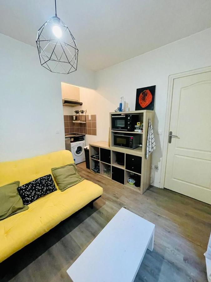 Appartement En Plein Coeur Du 10Eme Et Proche De Plusieurs Gares Paris Eksteriør billede